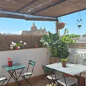 Bed & Breakfast La Gitanilla & Encanto Jerez, Jerez de la Frontera